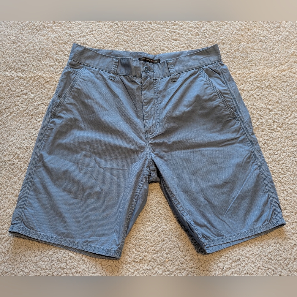 John Varvatos Men's Shorts Sz. 32 W 9" Blue Poplin Bermuda Casual Preppy